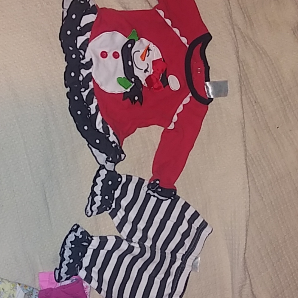 Snowman outfit black and red